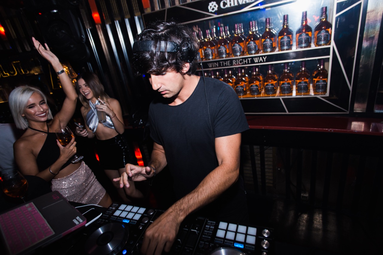 Diego Maciel, el uruguayo es el DJ del momento